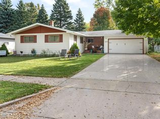 2014 18th St S, Moorhead, MN 56560
