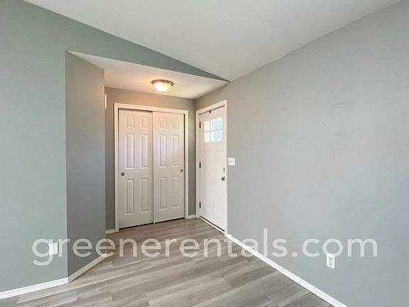 5th image of 9848 Overlook Dr NW