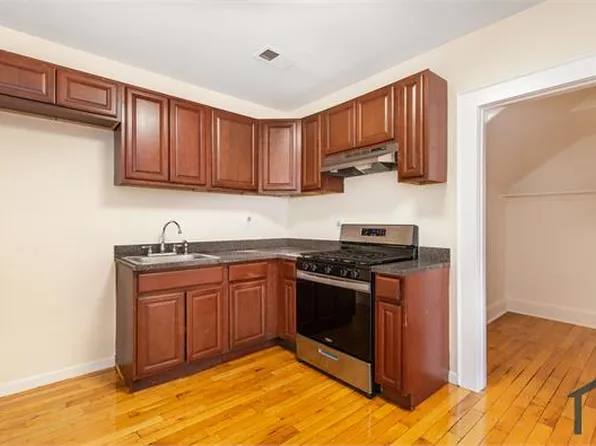 23 Monticello Ave Floor 3, Newark, NJ 07106