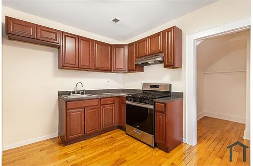 23 Monticello Ave #3 Photo 1