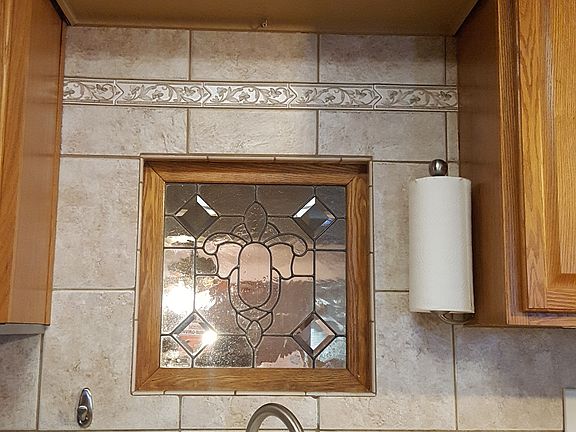 Pretty window to den