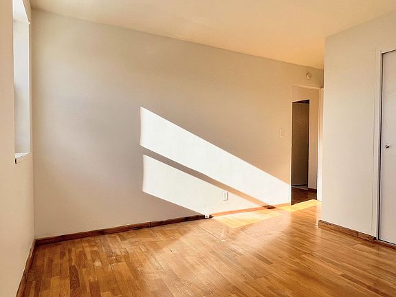 5th image of 1958 Delaware Ave APT 6