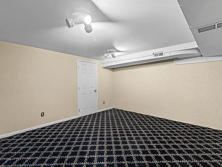 373 Bonta Dr — Photo 30