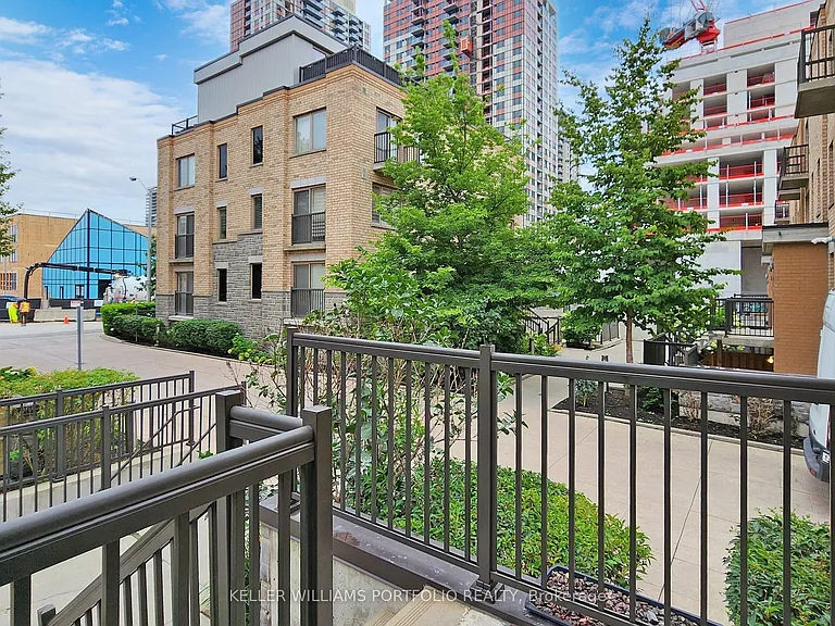10 Foundry Ave #235 — Photo 34