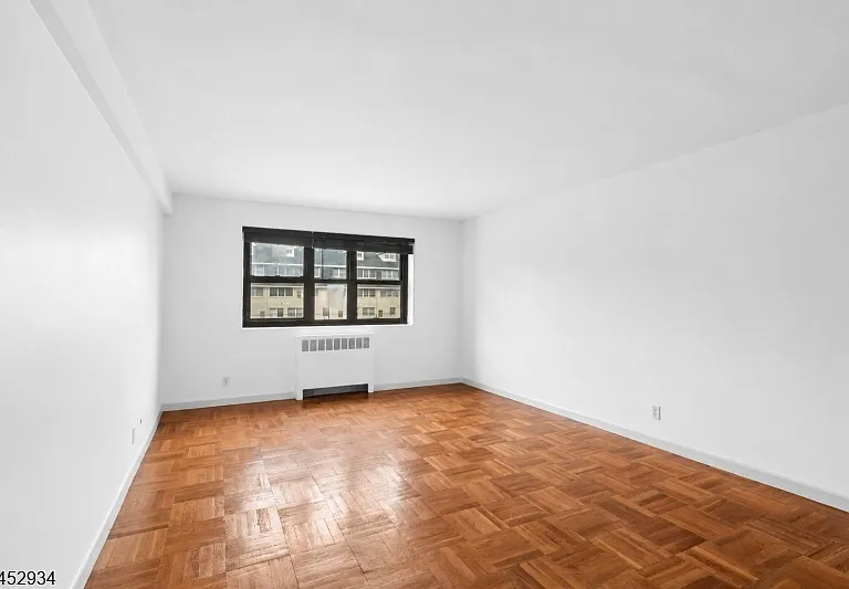 208 Anderson St — Photo 23