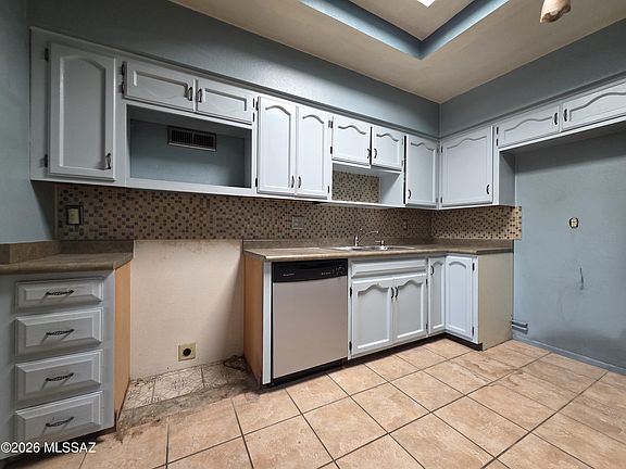 3rd image of 5216 N Pueblo Villas Dr