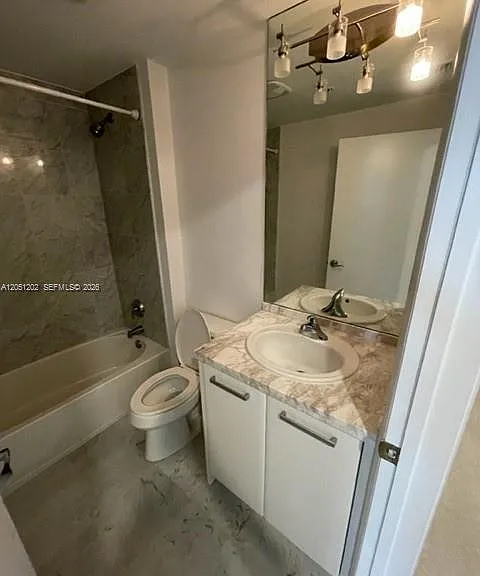 253 NE 2nd St #1202 — Photo 10