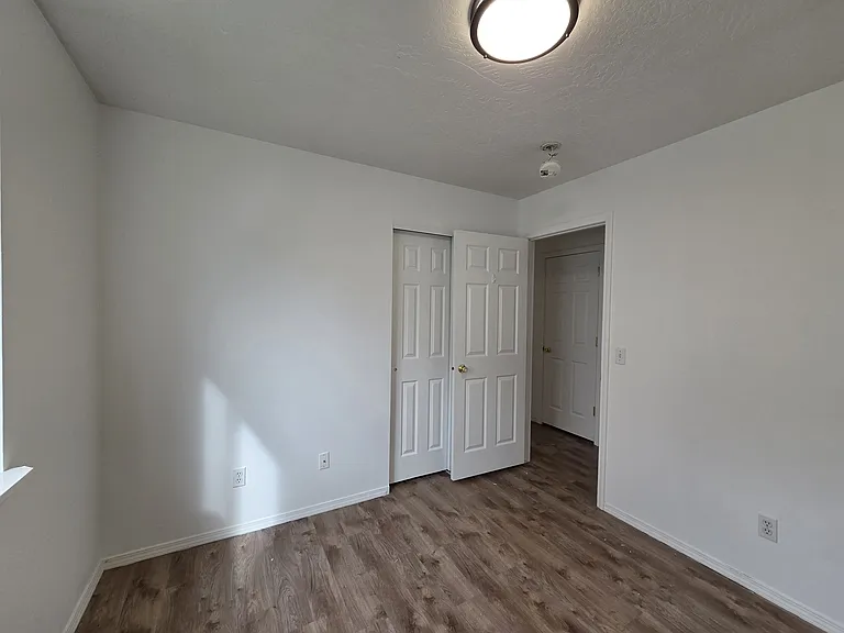 127 E Jadynn Ct — Photo 15
