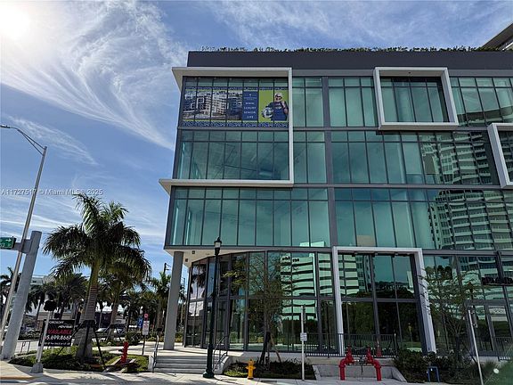 2nd image of 21290 Biscayne Blvd #301