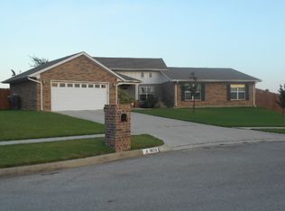 1820 Kendall Dr, Ardmore, OK 73401