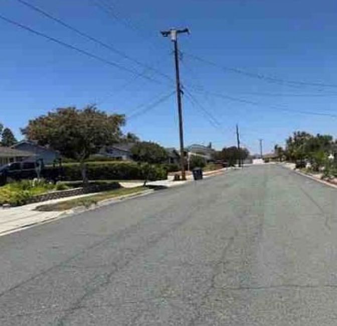 Exterior Neighborhood (street photo)