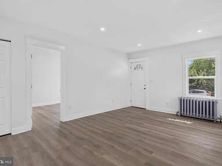 319 Laurel Ave — Photo 5