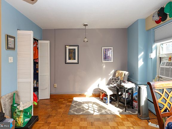 4th image of 118 S 21st St APT 1211