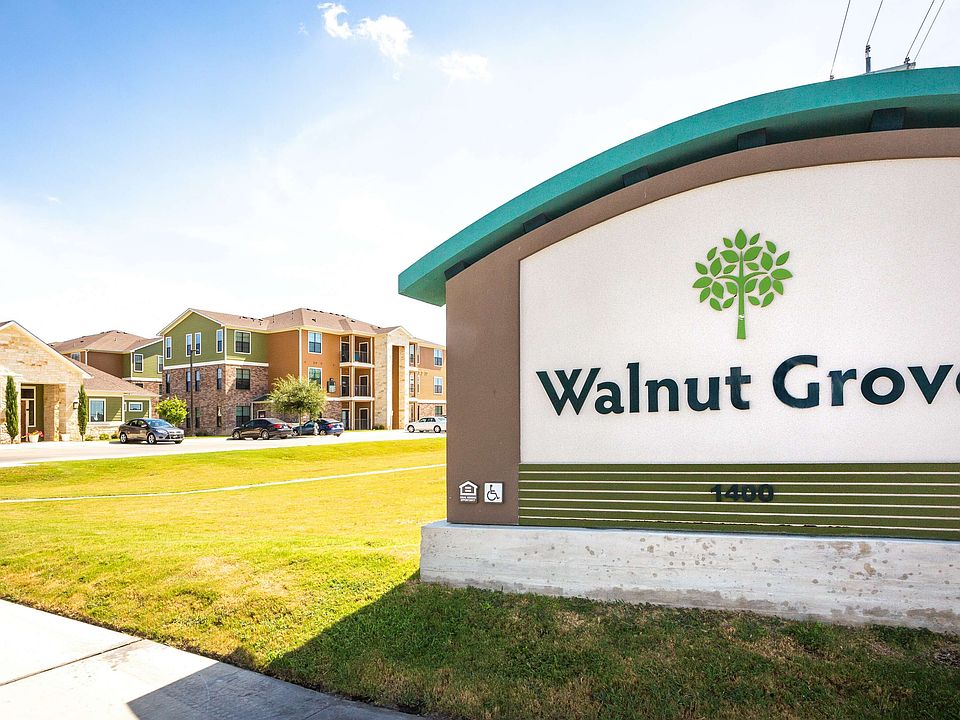 Welcome to Walnut Grove Apartments in Seguin, TX
