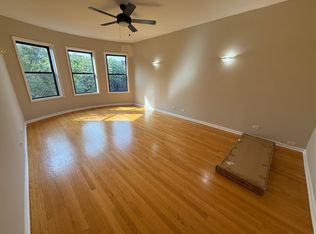 6821 N Ashland Blvd APT 3, Chicago, IL 60626