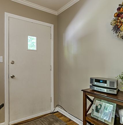 3rd image of 6043 Juniper Dr