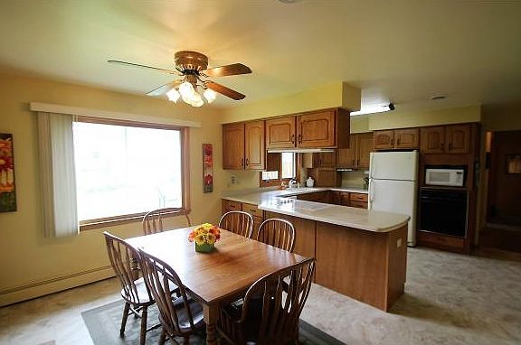5th image of 1514 Langlade Ave