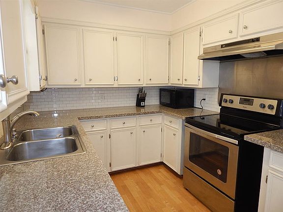 5th image of 203 N 30th St