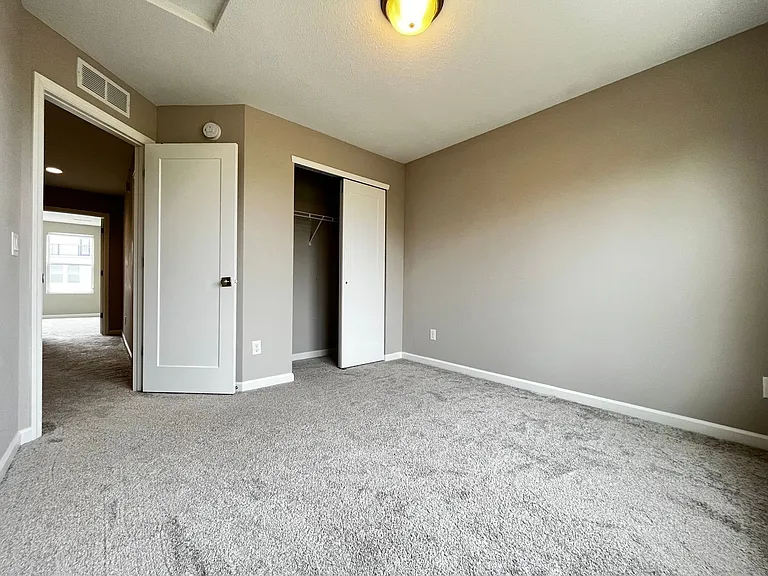5228 Hampton St NE — Photo 20
