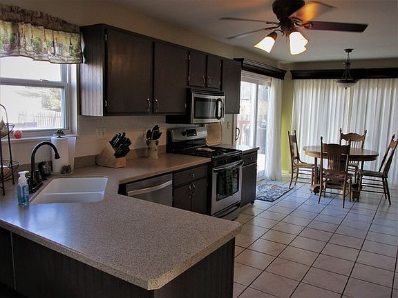 5th image of 1022 Creekview Ln