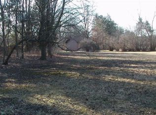 233 Lincoln Hills Dr, Valparaiso, IN 46385