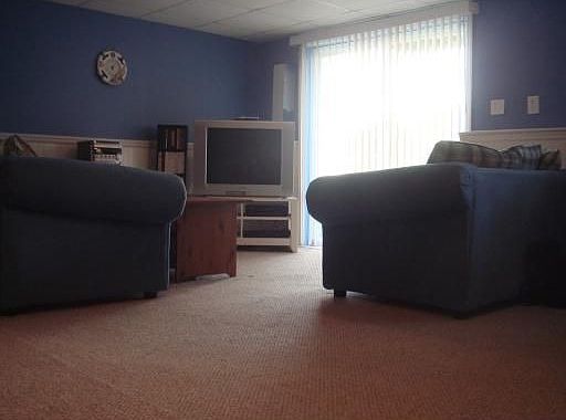 3rd image of 56 Lois Ln