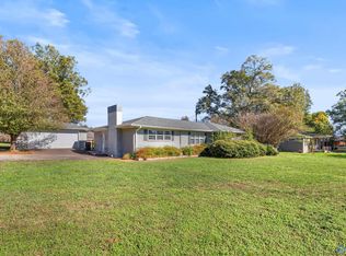 9 Tambourine Ln, Decatur, AL 35603