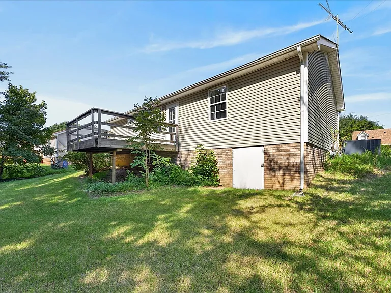 727 Acorn Dr — Photo 26