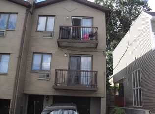 5346 68th St APT 3, Maspeth, NY 11378