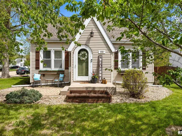 228 N Illinois Ave, Morton, IL 61550