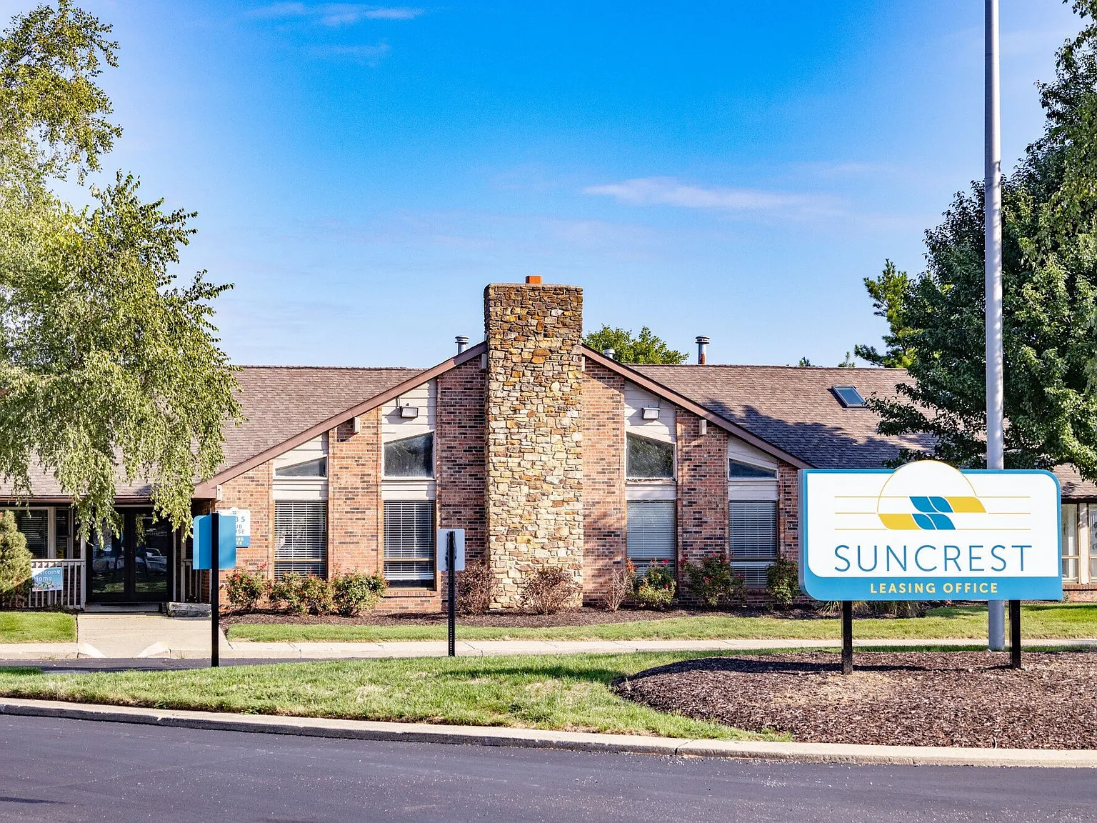 Suncrest — Photo 2