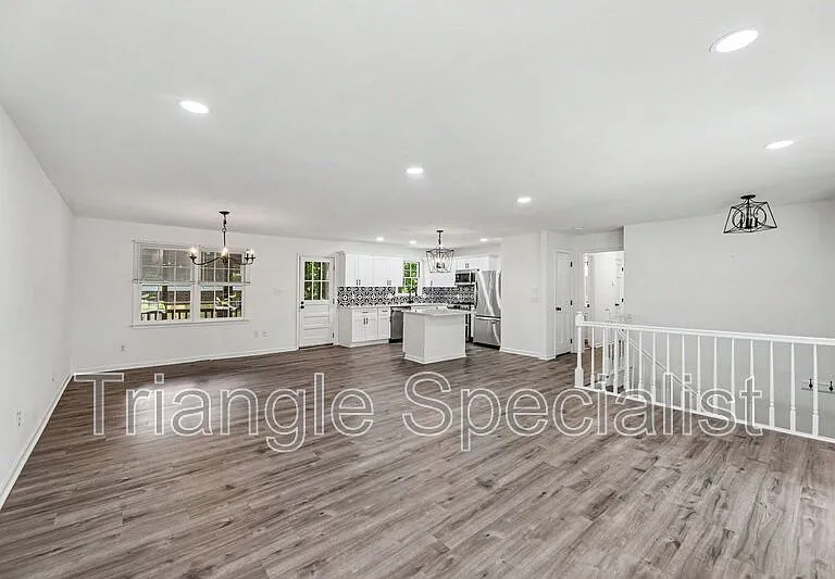 1012 Askham Dr — Photo 6