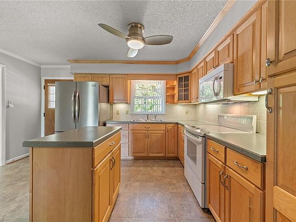 2nd image of 5807 Tysinger Dr