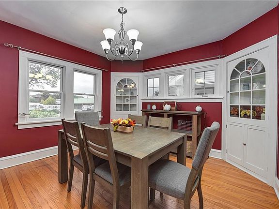 4th image of 1491 Saint Charles Ave