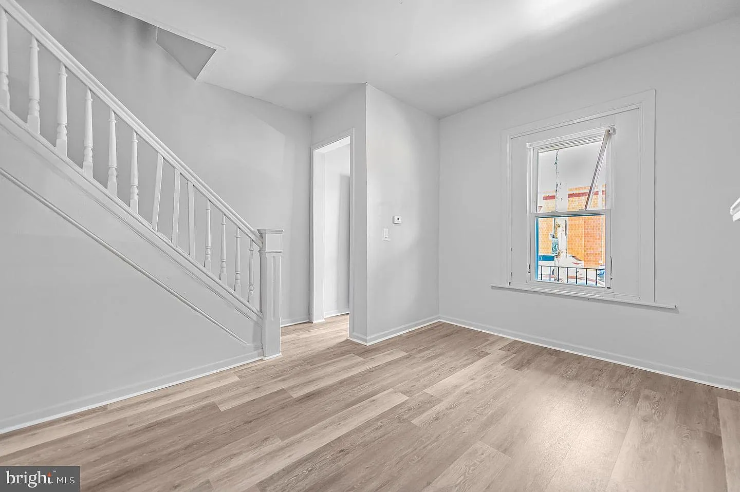 2 bed, 1.5 bath, 812 sqft, $1,150 — Photo 3