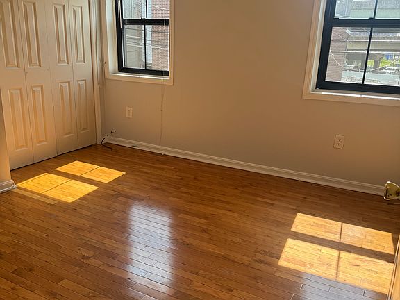 4th image of 934 New Market St APT 2