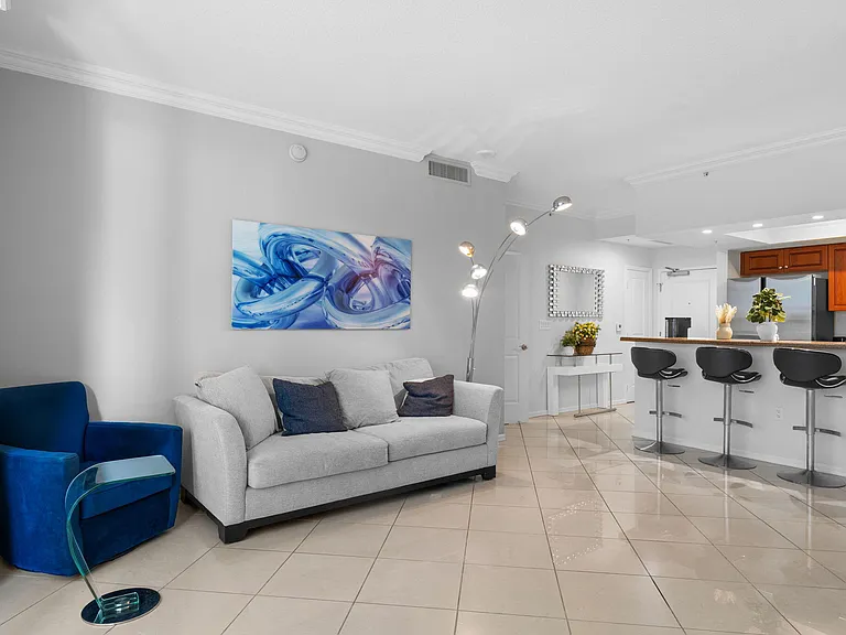 347 N New River Dr E #405 — Photo 9