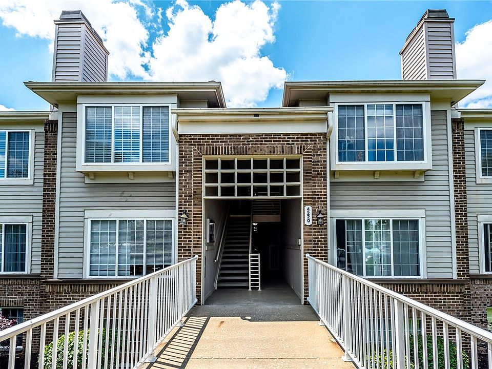 1st image of 4220 Endeavor Dr Unit 101
