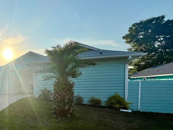 728 Sweetgum Ln, North Myrtle Beach, SC 29582