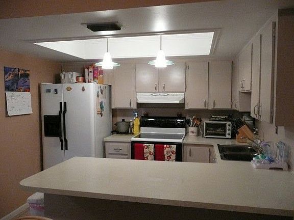 4th image of 46 Pleasant Hill Ln