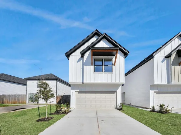 8653 Sunderland Rd, Houston, TX 77028