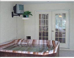 4th image of 6052 Emerald Dr