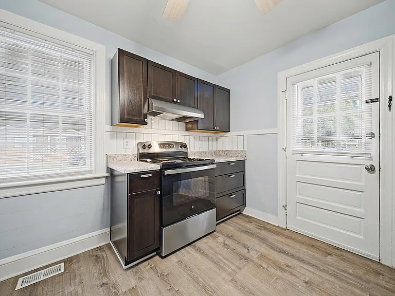 3702 Cape Henry Ave #B — Photo 5