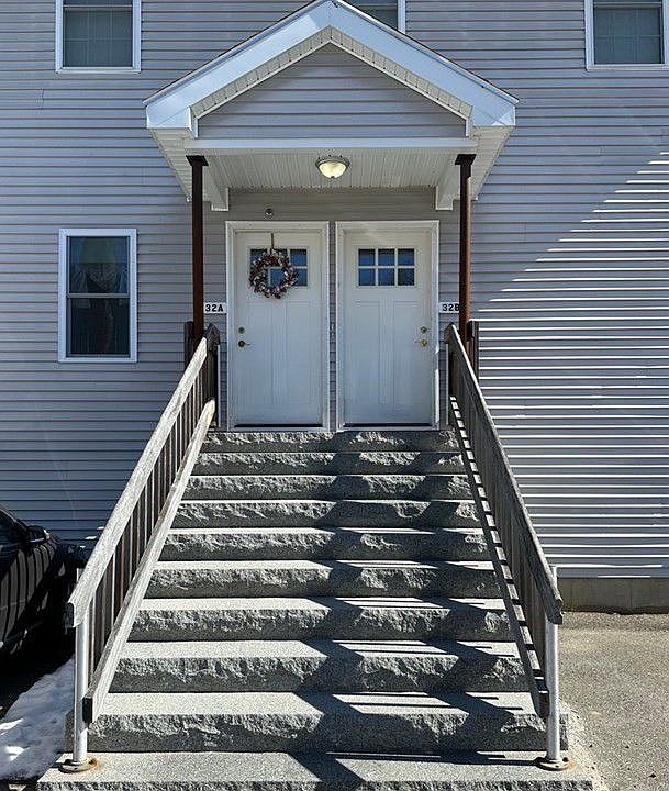 1st image of 32B Rosewood Dr #32B