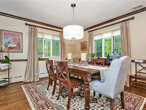 5th image of 60 Charlotte Pl
