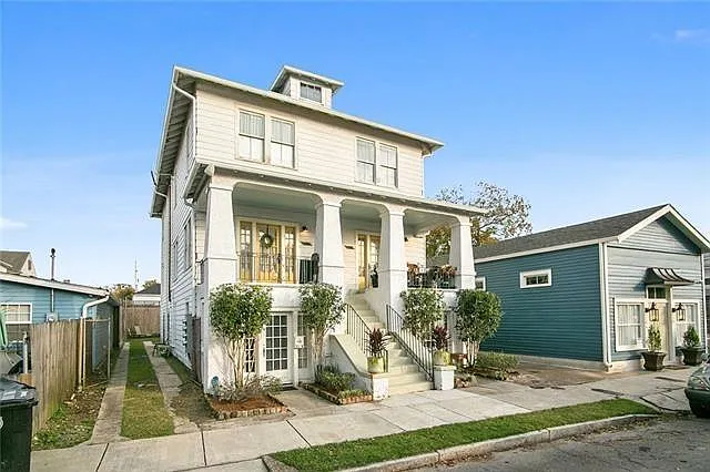 1 bed, 1.0 bath, 700 sqft, $1,300 — Photo 2