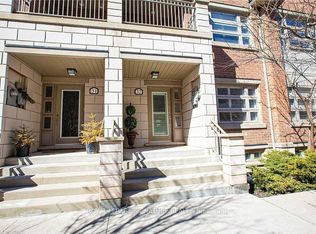 2460 Prince Michael Dr #32, Oakville, ON L6H 0G8
