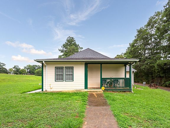 3rd image of 31 Needham Dr