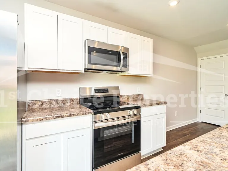 211 Driftwood Ln #4 — Photo 6