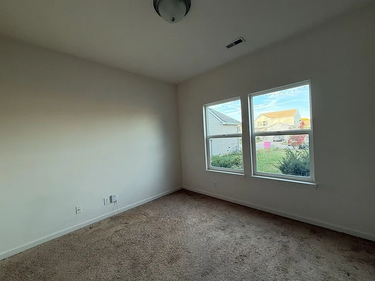 3209 Jasmine Ct — Photo 10